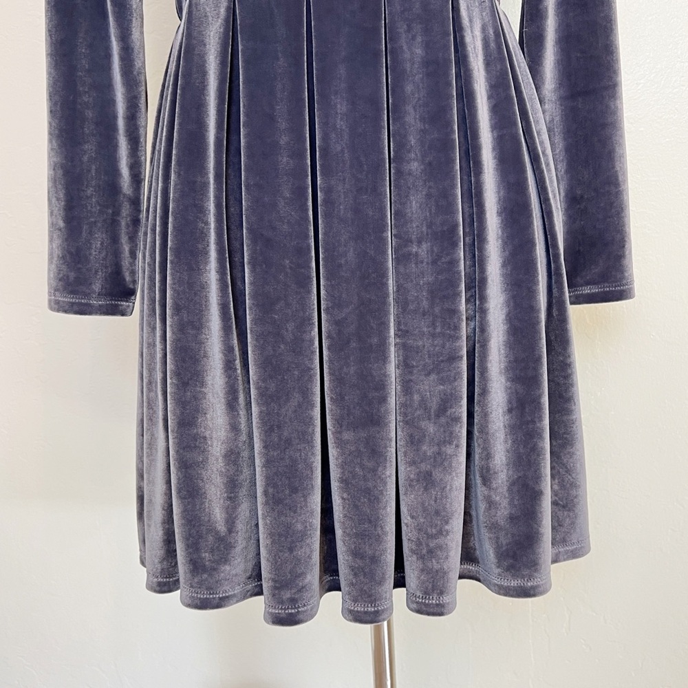 ✖️SOLD✖️•ARIZIA Talula• Lambeth Velvet Skater Dress - Picture 7 of 12